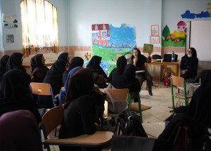 RWM trainer in reading aloud workshop - Read with Me in Zahedan - Dec 2015