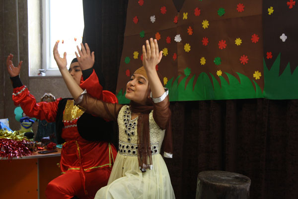 Children performing Arash the Archer